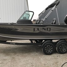 Lund Boats 1875 Impact Sport