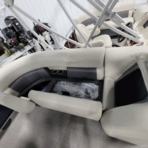 Sunchaser Boats Oasis 18 Fish