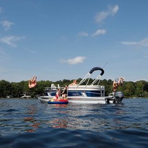 Sunchaser Boats Oasis 18 Fish