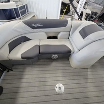 Sunchaser Boats Geneva Cruise 22 LR DH