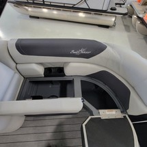 Sunchaser Boats Geneva Cruise 22 LR DH