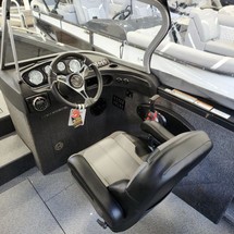 Crestliner 2250 Authority