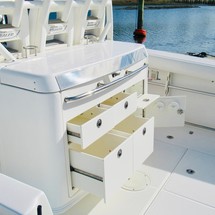 Boston Whaler 350 Outrage