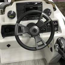 Sunchaser Boats Oasis 20 Fish-n-Cruise