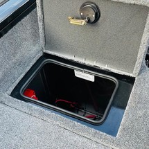 Tracker Targa V-19 WT