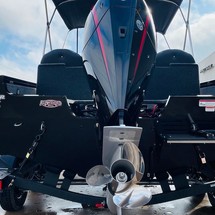 Tracker Targa V-19 WT