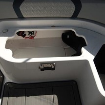 Hurricane 2200 sundeck