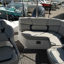 Hurricane 2200 sundeck