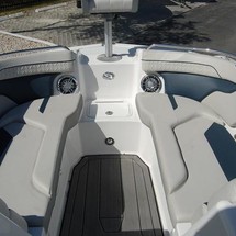Hurricane 2200 sundeck