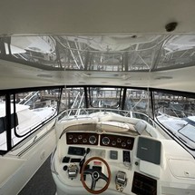 Sea ray 480 sedan bridge