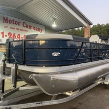 60 x 16 tri-toon passenger vessel