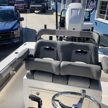 Sea Ray pro 208 bay