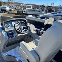 Premier Pontoons Sunspree RF