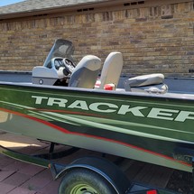 Tracker Pro Guide V-16 SC