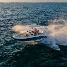 Boston Whaler 230 Outrage