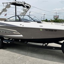 Malibu Wakesetter 24 MXZ