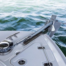 Boston Whaler 230 Outrage