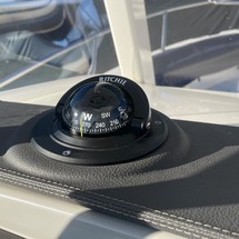 Boston Whaler 230 Outrage