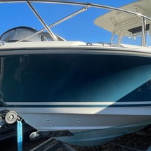 Boston Whaler 230 Outrage