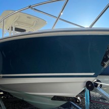 Boston Whaler 230 Outrage
