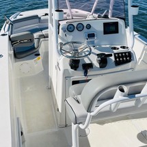 Nauticstar 231