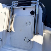 Boston Whaler 210 Dauntless