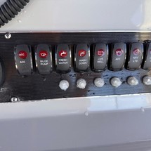 Boston Whaler 210 Dauntless