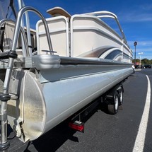Premier Pontoons Grand Entertainer
