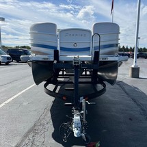 Premier Pontoons Grand Entertainer