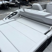 Bennington 24 sbrx