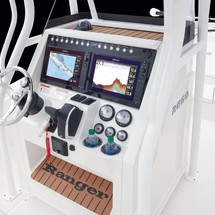Ranger boats 2400 bay