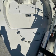 Ranger boats 2400 bay