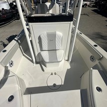 Ranger boats 2400 bay