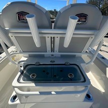 Ranger boats 2400 bay