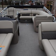Sun Tracker Party Barge 20 DLX