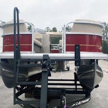 Sun Tracker Party Barge 18 DLX