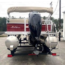 Sun Tracker Party Barge 18 DLX