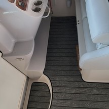 Chaparral 330 Signature