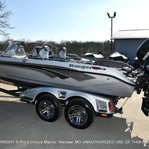 Everglades 230 cc w/ 250 verado