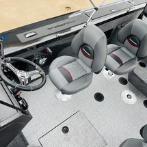 Tracker Targa V-18 WT