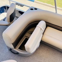 Sun Tracker Bass Buggy 18 DLX