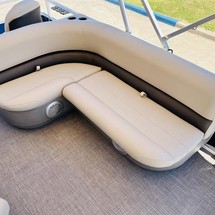 Sun Tracker Bass Buggy 18 DLX