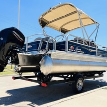Sun Tracker Bass Buggy 18 DLX