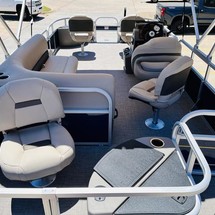 Sun Tracker Bass Buggy 18 DLX