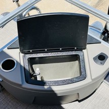 Sun Tracker Bass Buggy 18 DLX