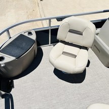 Sun Tracker Bass Buggy 18 DLX