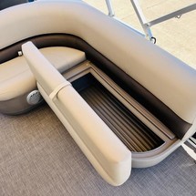 Sun Tracker Bass Buggy 18 DLX