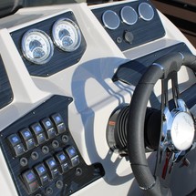 Sunchaser Boats Geneva Sport 24 LR DH Sport