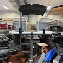 Sun Tracker Party Barge 20 DLX