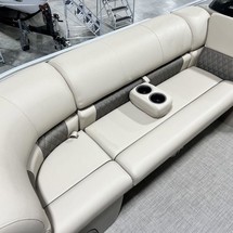 Sun Tracker Party Barge 20 DLX